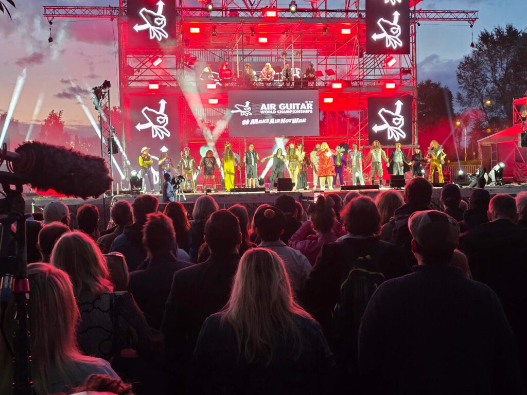 Luftgitarren WM in Oulu. Foto: Tarja Prüss